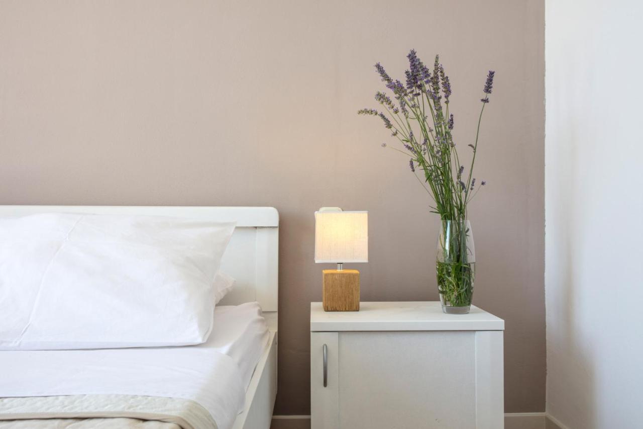 Olife Guesthouse Milna  Kültér fotó