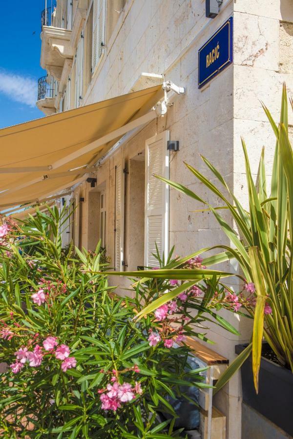 Olife Guesthouse Milna  Kültér fotó