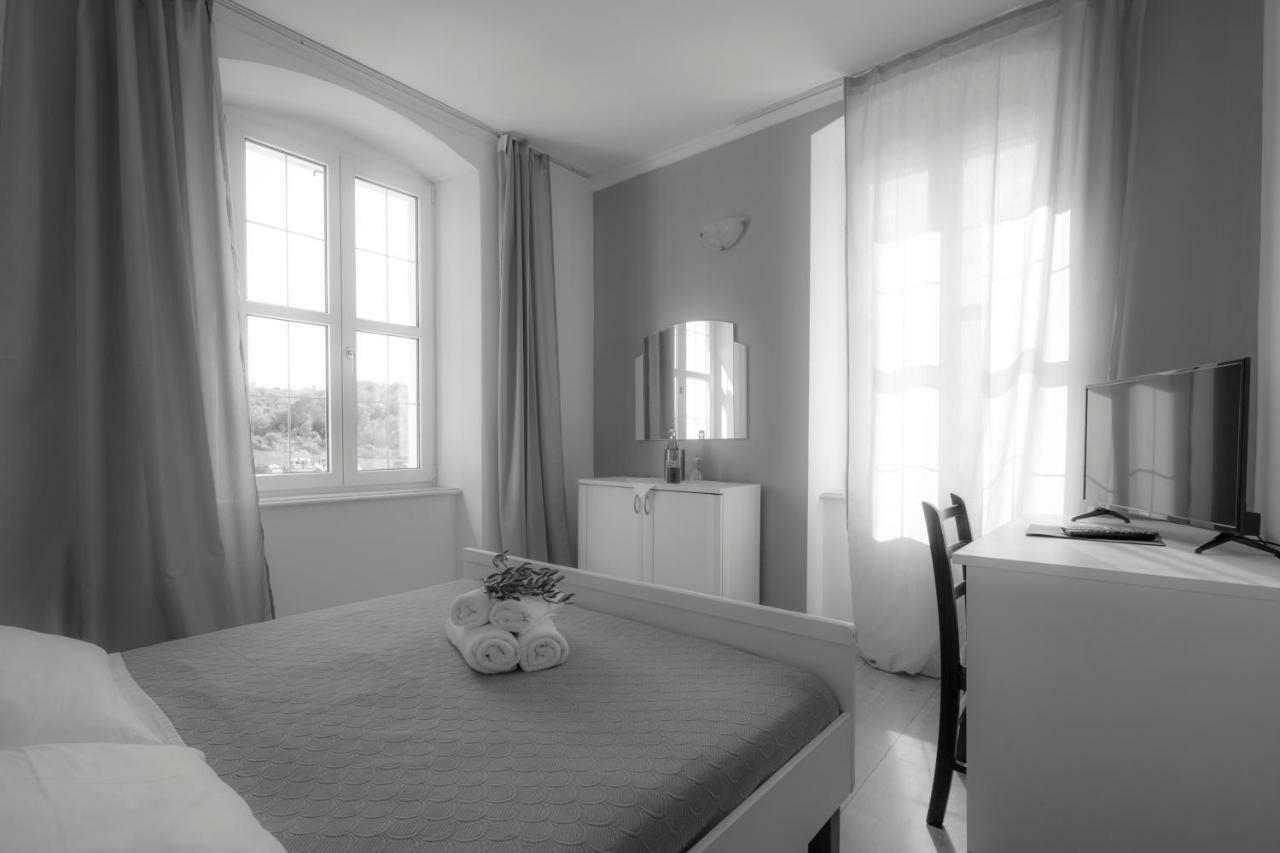 Olife Guesthouse Milna  Kültér fotó
