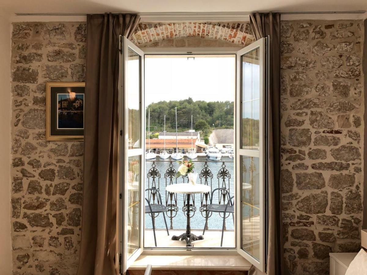 Olife Guesthouse Milna  Kültér fotó