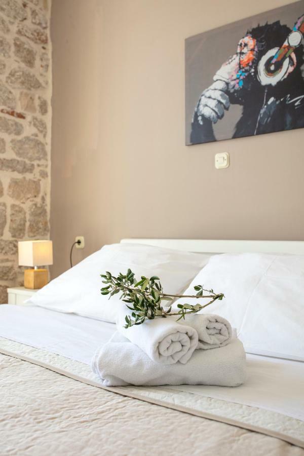 Olife Guesthouse Milna  Kültér fotó